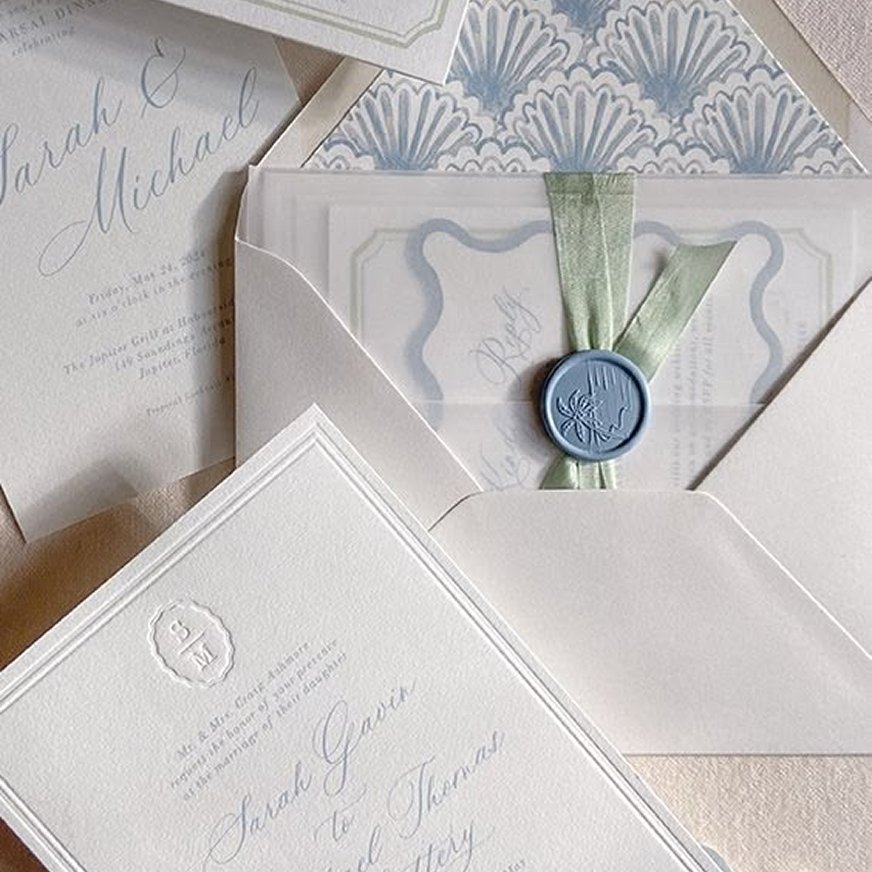 ¿Cuándo enviar invitaciones de boda? Promesas en Papel